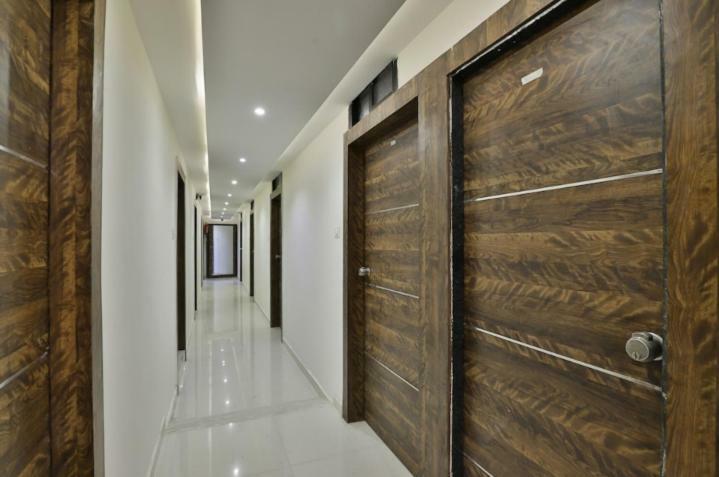 Hotel Pathik Villa Ахмедабад Экстерьер фото